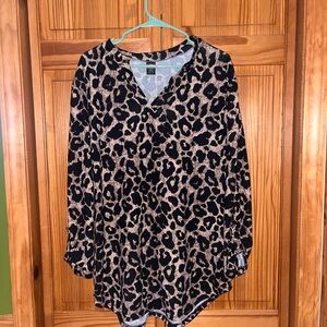 Lildy Animal Print V-Neck Long Sleeve Top - Black and Tan